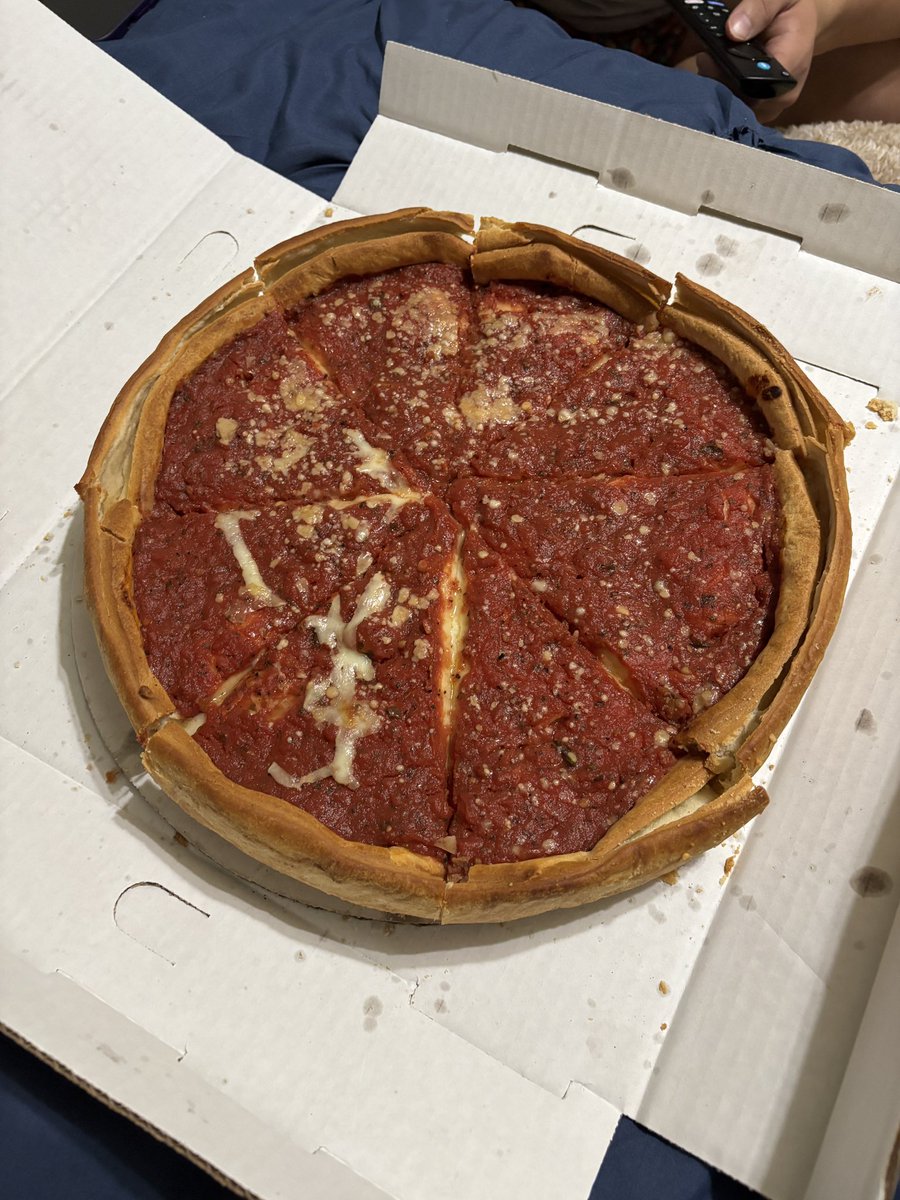 watchuscook's tweet photo. deep dish pizza from giordanos last night! https://t.co/MZqIBrcmMz