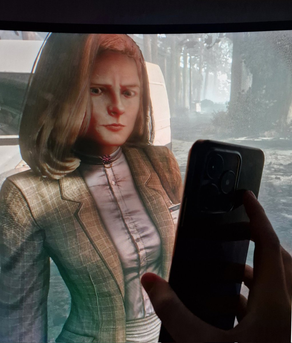 RedCrayonAristocratFanClub tweet media