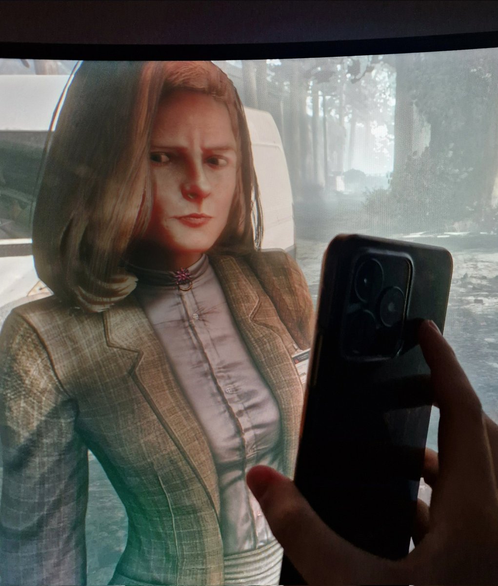 RedCrayonAristocratFanClub tweet media