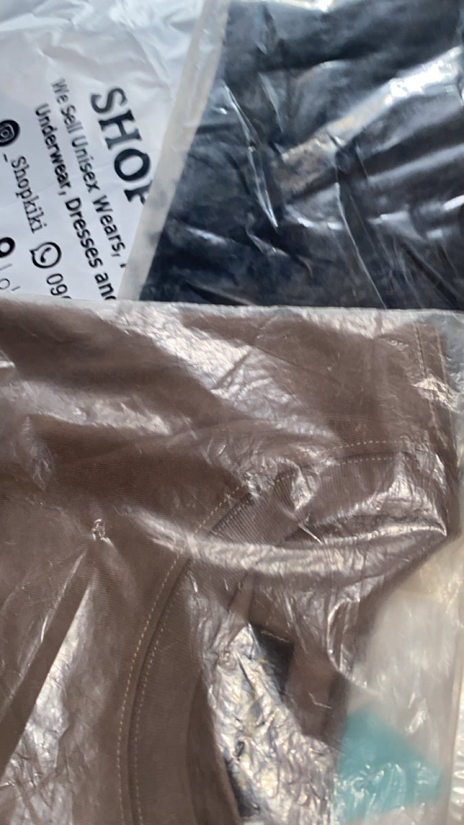 kiki ,The Clothing Vendor tweet media