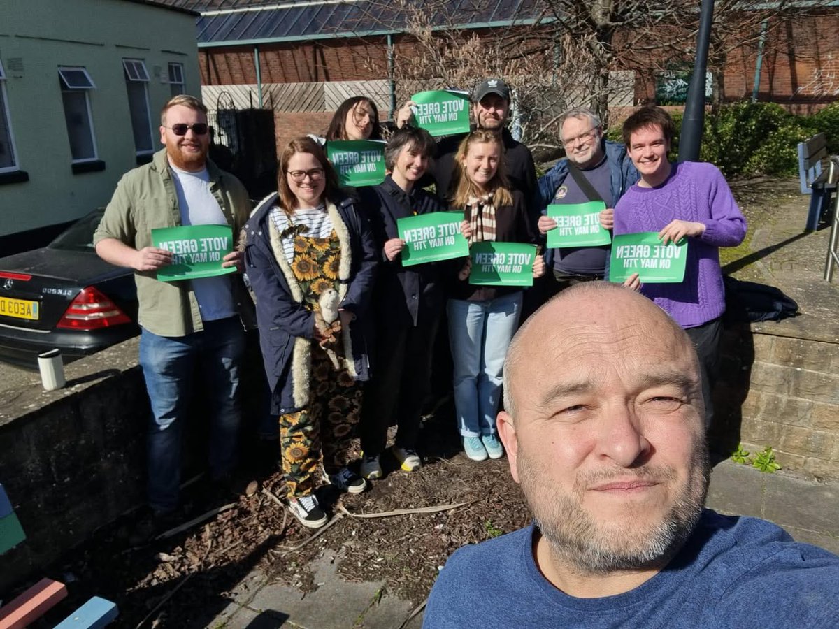 🌞👊Overwhelming support this weekend! 

Doorsteps are clear: 
🌍Done with Labour's silence on genocide
📈Confidence in Greens to beat Reform
💸Greens offer hope for young people who feel financially abandoned

Come join us in the spring sunshine. Join.greenparty.org.uk