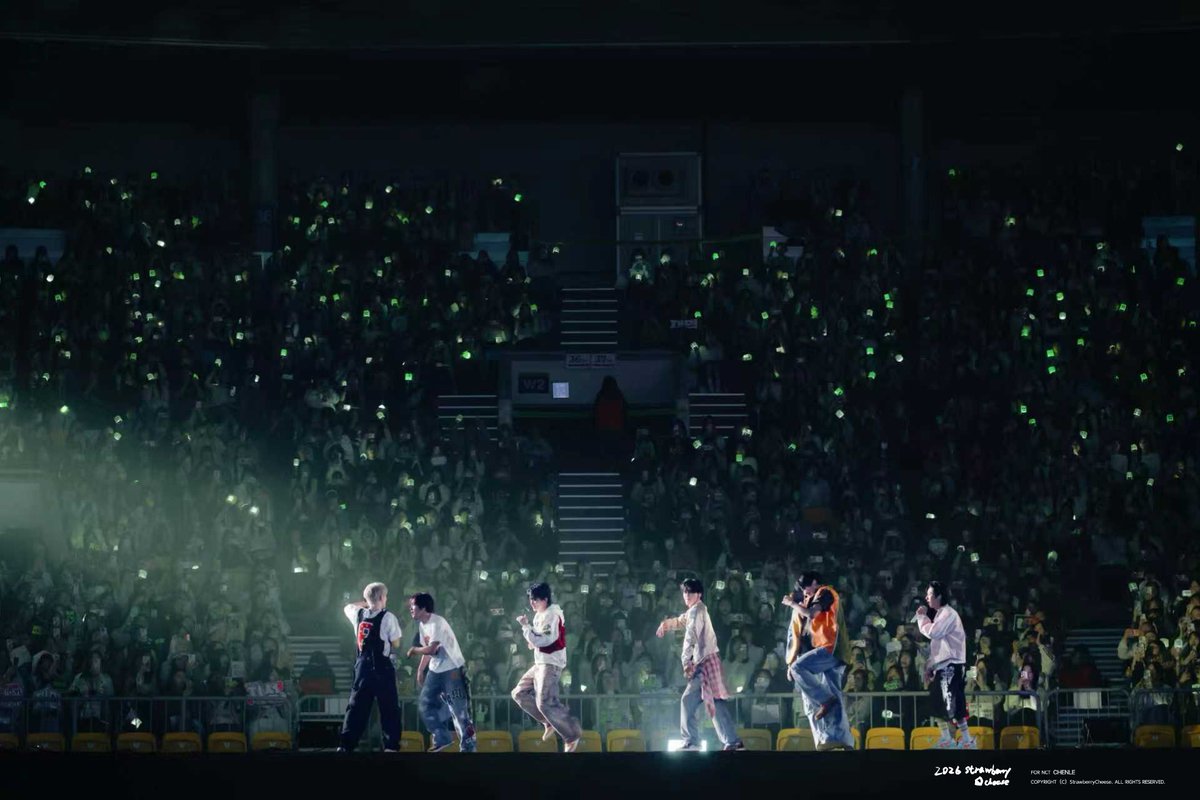 𝐒𝐭𝐫𝐚𝐰𝐛𝐞𝐫𝐫𝐲𝐂𝐡𝐞𝐞𝐬𝐞. tweet media