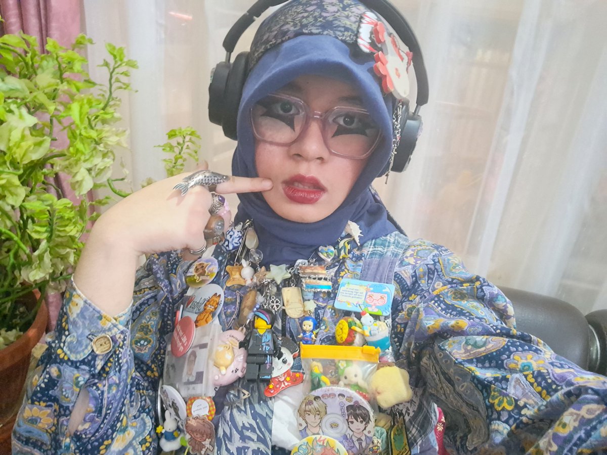 ★💬🦈🍴⛸️📠🗑🖇 tweet media