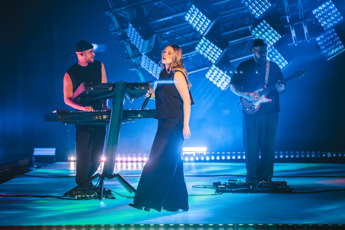 Valou712 🩷🩵 tweet media