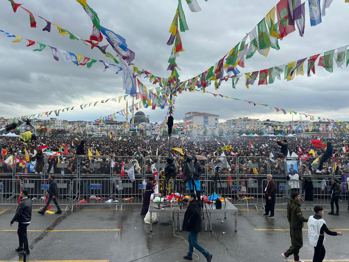 DEM PARTi Batman tweet media