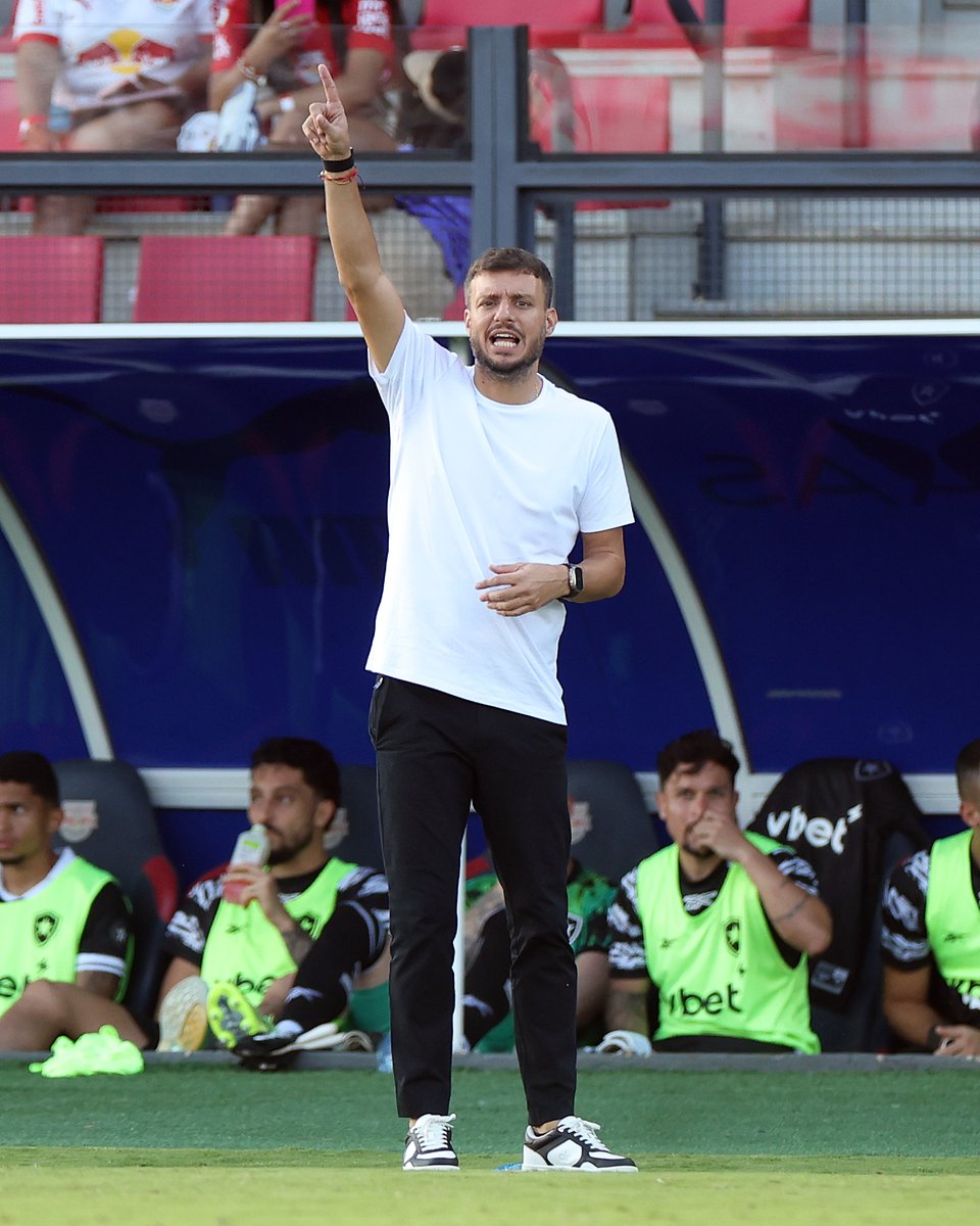 Venê Casagrande tweet media