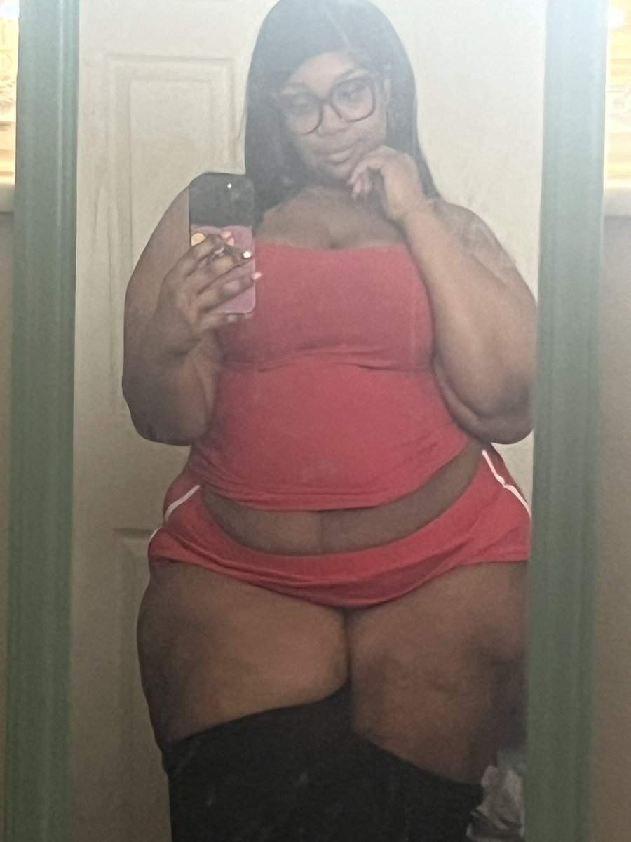 Nysha 🖤 tweet media