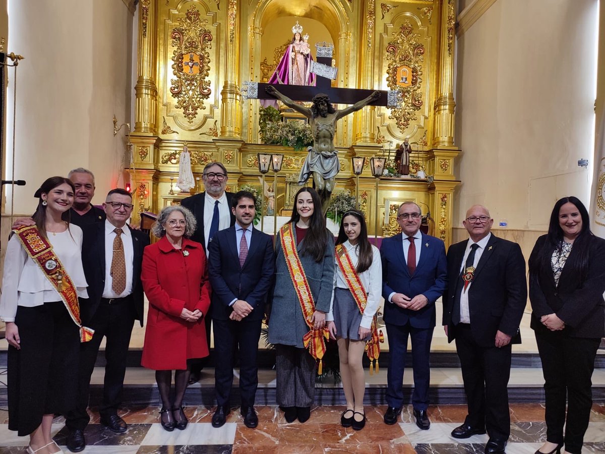 eltablacho's tweet photo. Nuestras reinas Alba y Carolina asistieron ayer a la presentación de la revista Dolor y Perdón, de la Semana Santa de La Alberca. ¡Nos vemos jueves santo! https://t.co/37oKuIWepQ