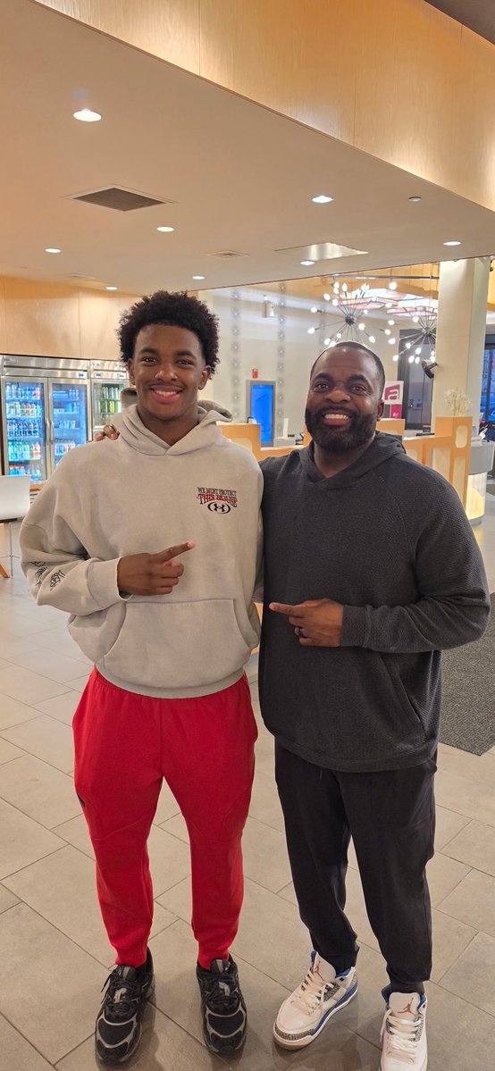 Noah Glover tweet media