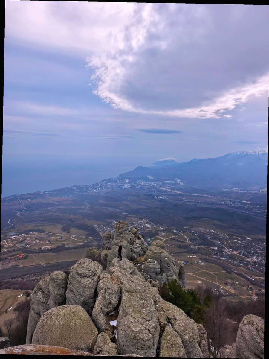 смт.Гурзуф tweet media