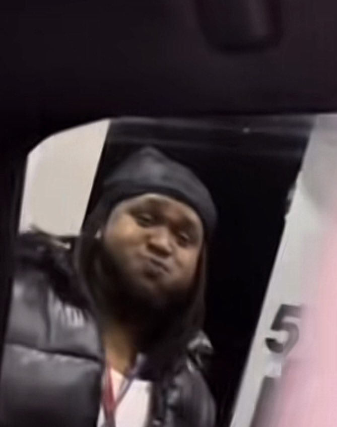 Stephanie tweet media