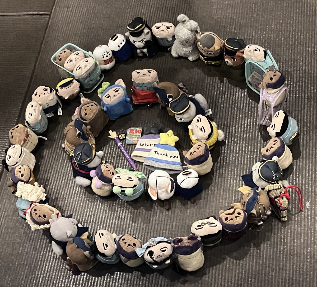 「集合写真と円陣に加えていただきhappyでした」|らいこうですよのイラスト