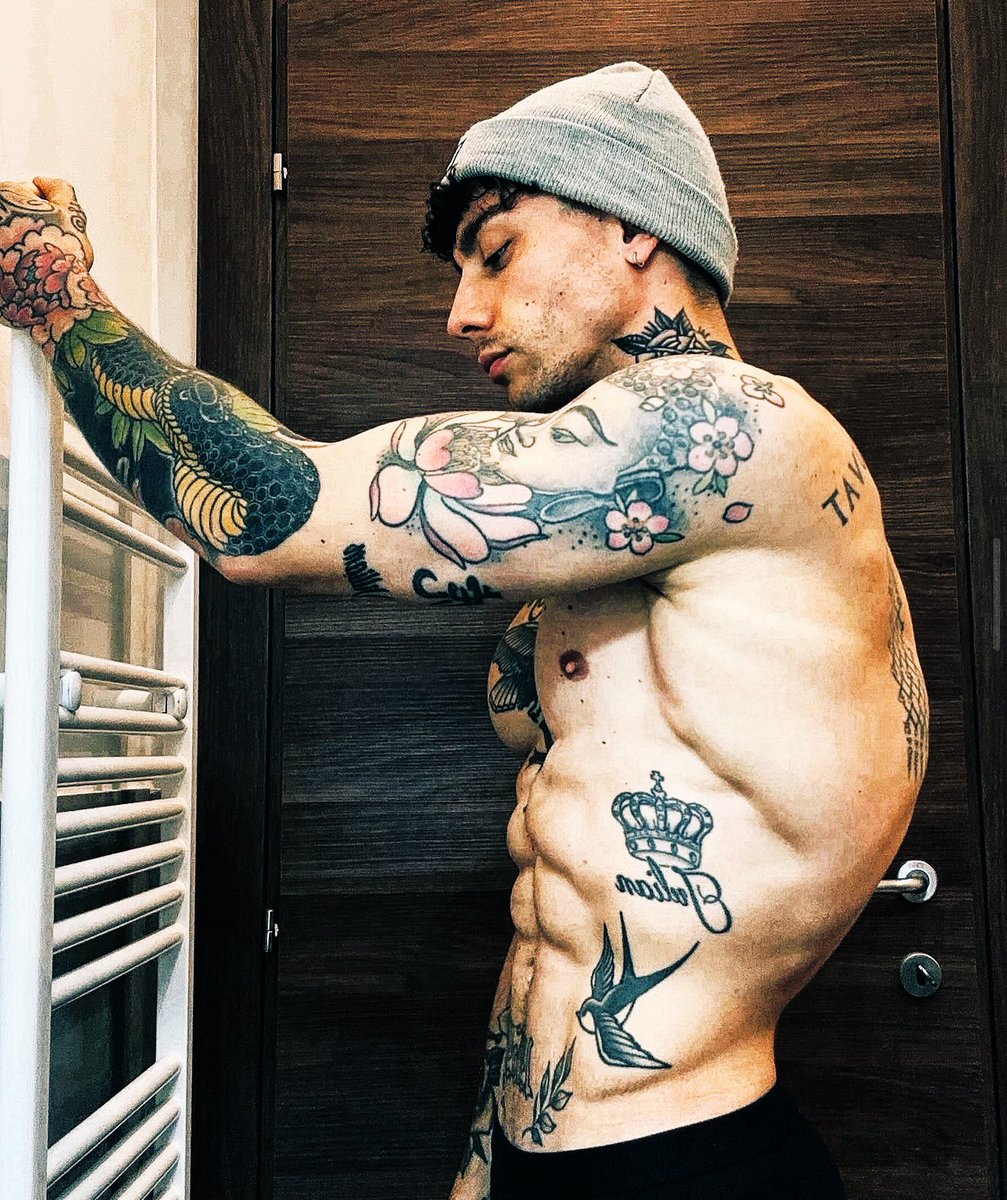 άlvαro tweet media