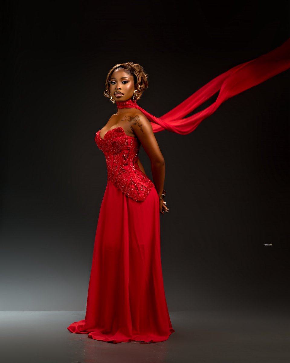 Baderinwa Ajoke, UY Scuti tweet media