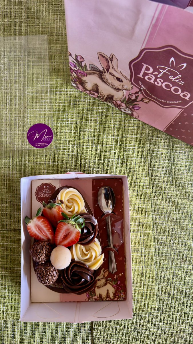 beacr_'s tweet photo. Ovos de colher disponíveis para adultos e crianças! 💜 

No Instagram é @ marridoces_ https://t.co/NfkIQT2b5H