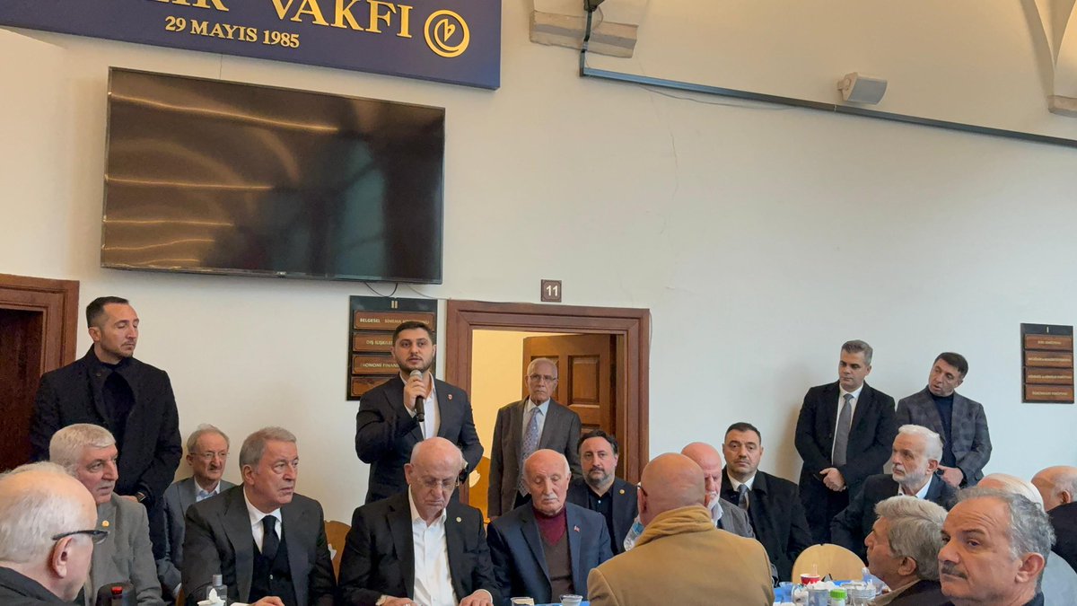 tahsin_basari's tweet photo. Gazi Meclisimizin Kahraman Başkanı Sayın İsmail Kahraman ve önceki dönem Milli Savunma Bakanımız Sayın Hulusi Akar’ın teşrifleriyle Birlik Vakfı Genel Merkezi’nde gerçekleştirilen bayramlaşma programında Eskimez MTTB’li Büyüklerimizle bir araya geldik.

110 yıllık şanlı ocağımızın her bir emektarına selam ve hürmetle...

#MTTBmüslümancaduruştur