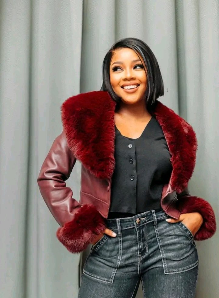 It's time to pray yanong
We fought, we voted
Your win is personal liema pantsi
🌸🌸🌸🌸🌸🌸🌸🌸🌸
#BBMzansiS6