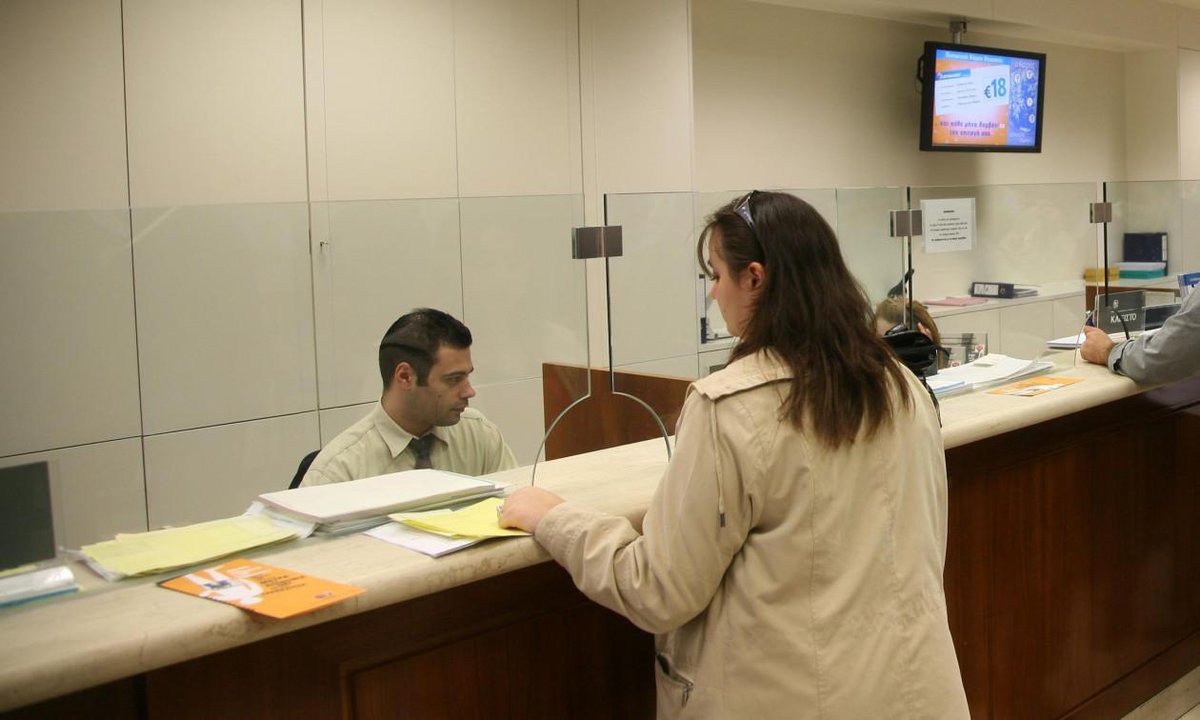 newsbomb.gr tweet media