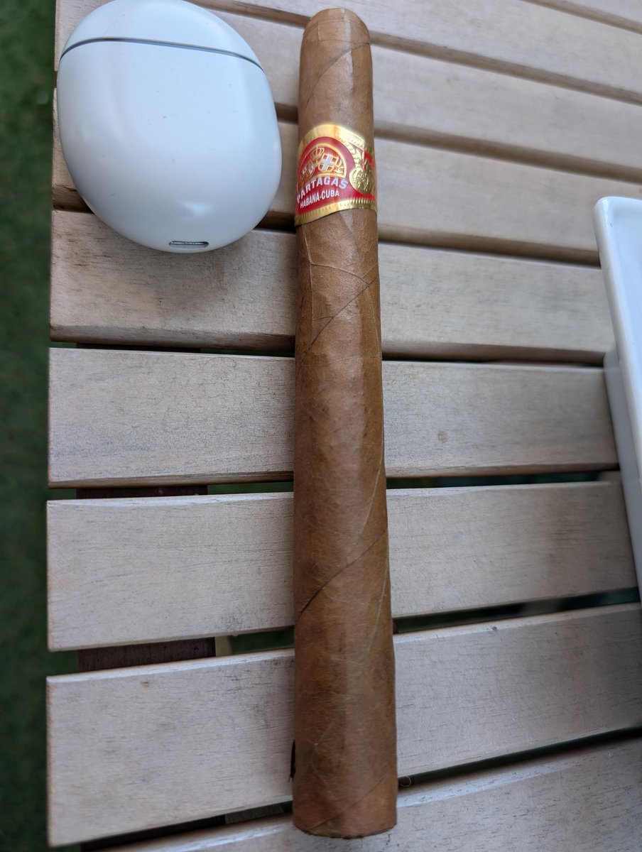 Roberto Navidades tweet media