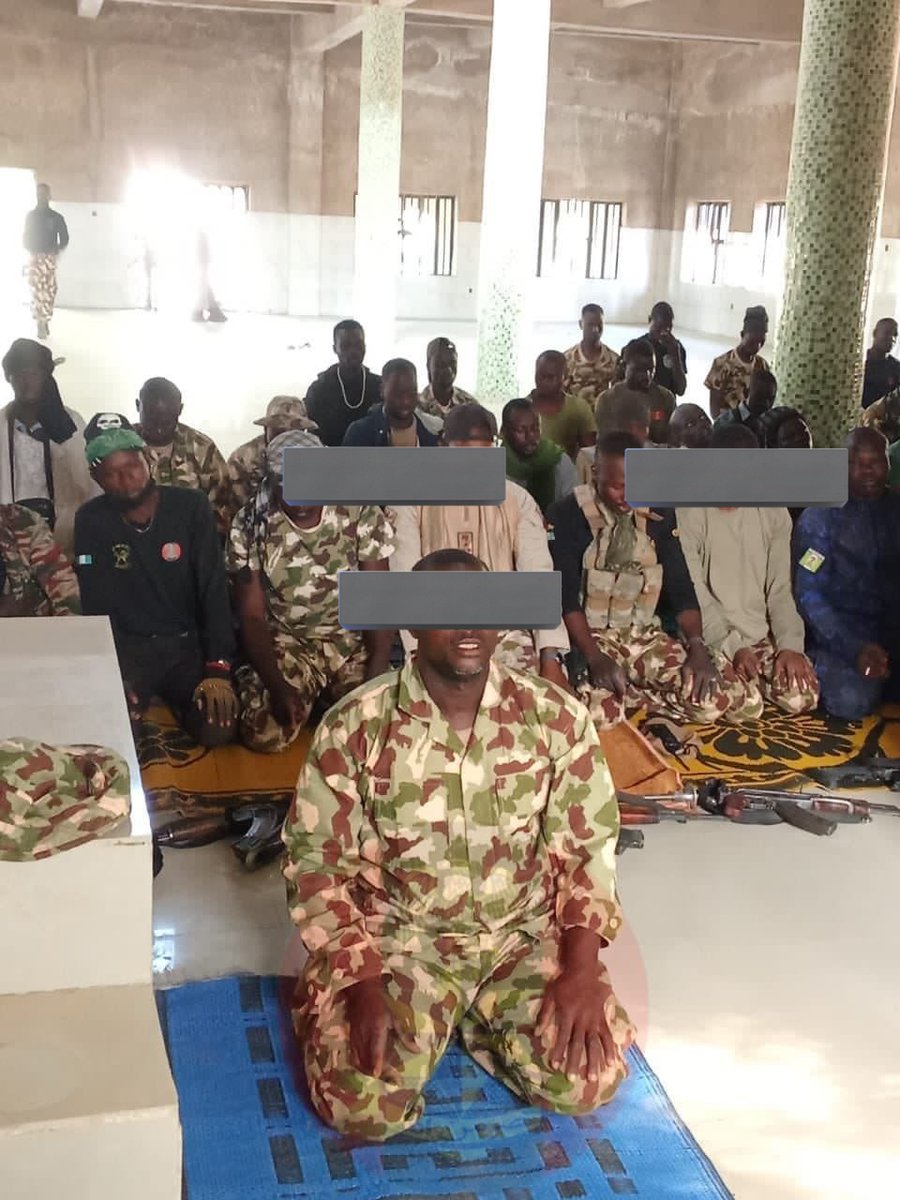 Before Eid Mubarak, some notorious terrorists in Borno State boldly claimed they had taken over Ngoshe town. They even recorded a video inside the Ngoshe mosque, bragging that they would celebrate Eid there.
See audacity 🤣🤣

Our troops didn’t make noise, didn’t grant