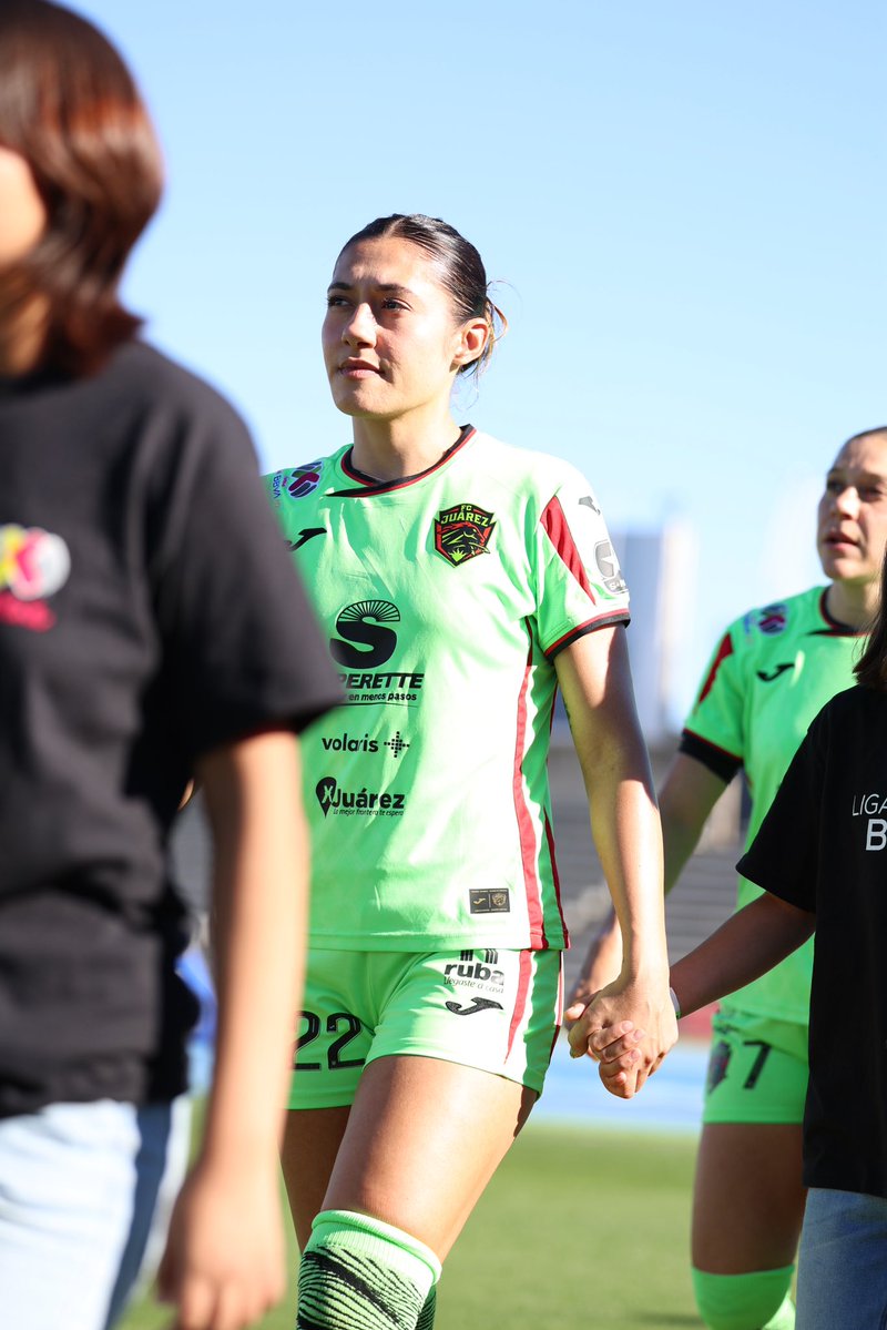 Bianca Mora 🐝 tweet media