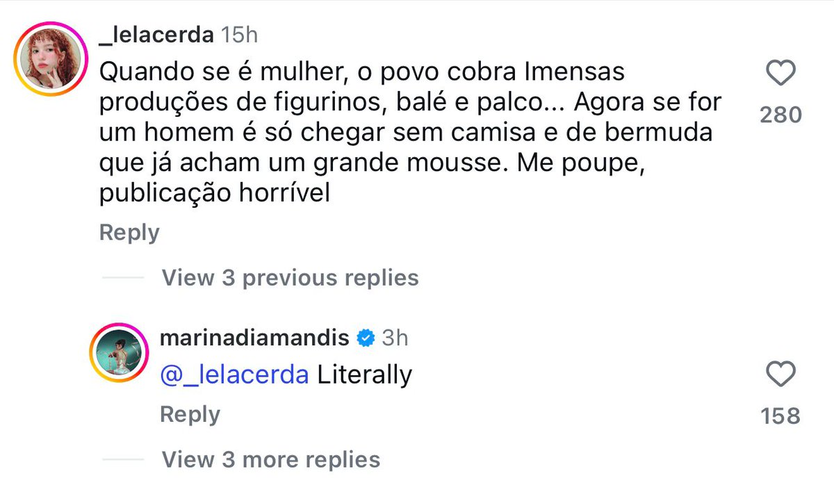 A MARINA COMENDO O CU DO PAPEL POP KKKKKK DIVA