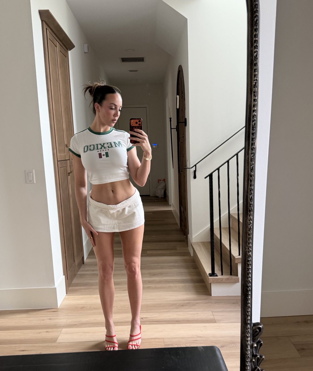 CHELSEA GREEN tweet media