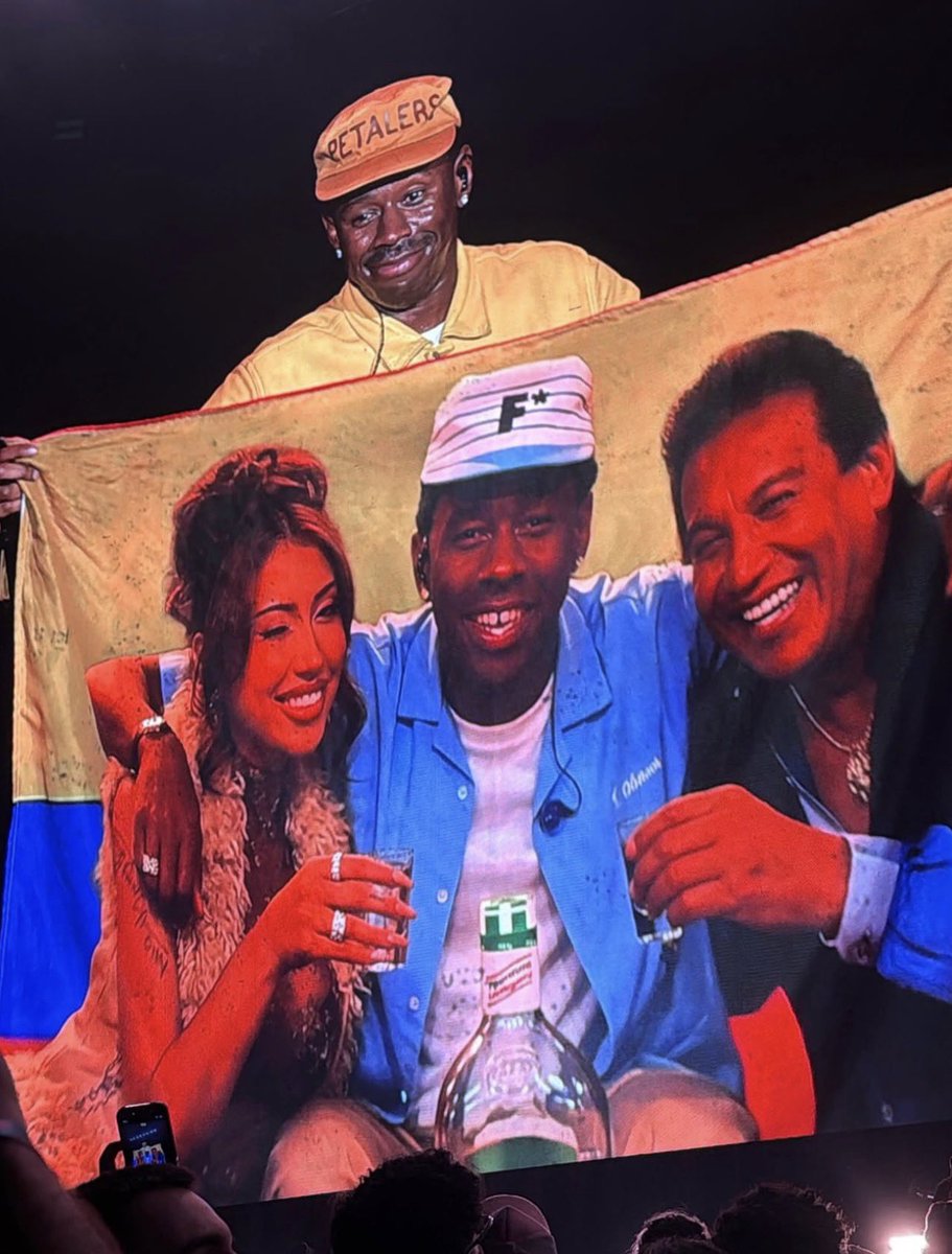 acervo kali uchis tweet media