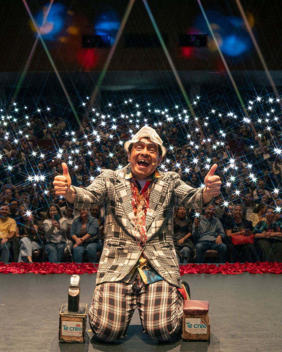 AlegandroHoyos's tweet photo. Anoche presentamos ante un teatro lleno una nueva propuesta de @susoelpaspi  Fuimos felices. 
#PuroTeatro un show diferente cada función. https://t.co/mb8cDmWruf