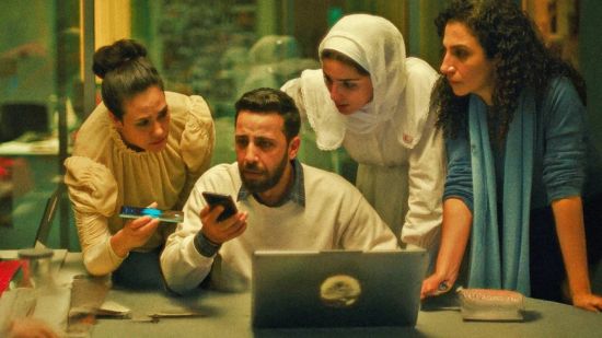 OSCAR ADAYI 'HİND RAJAB'IN SESİ' İSRAİL'LE İLİŞKİLER BOZULMASIN DİYE HİNDİSTAN'DA YASAKLANDI

sinemamuzik.com/detay/oscar-ad…
