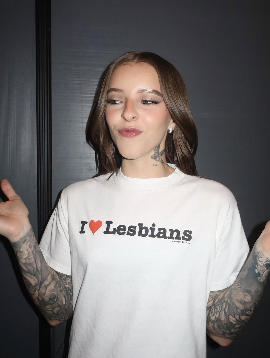 ari ! ˙⋆✮ 🎱 tweet media