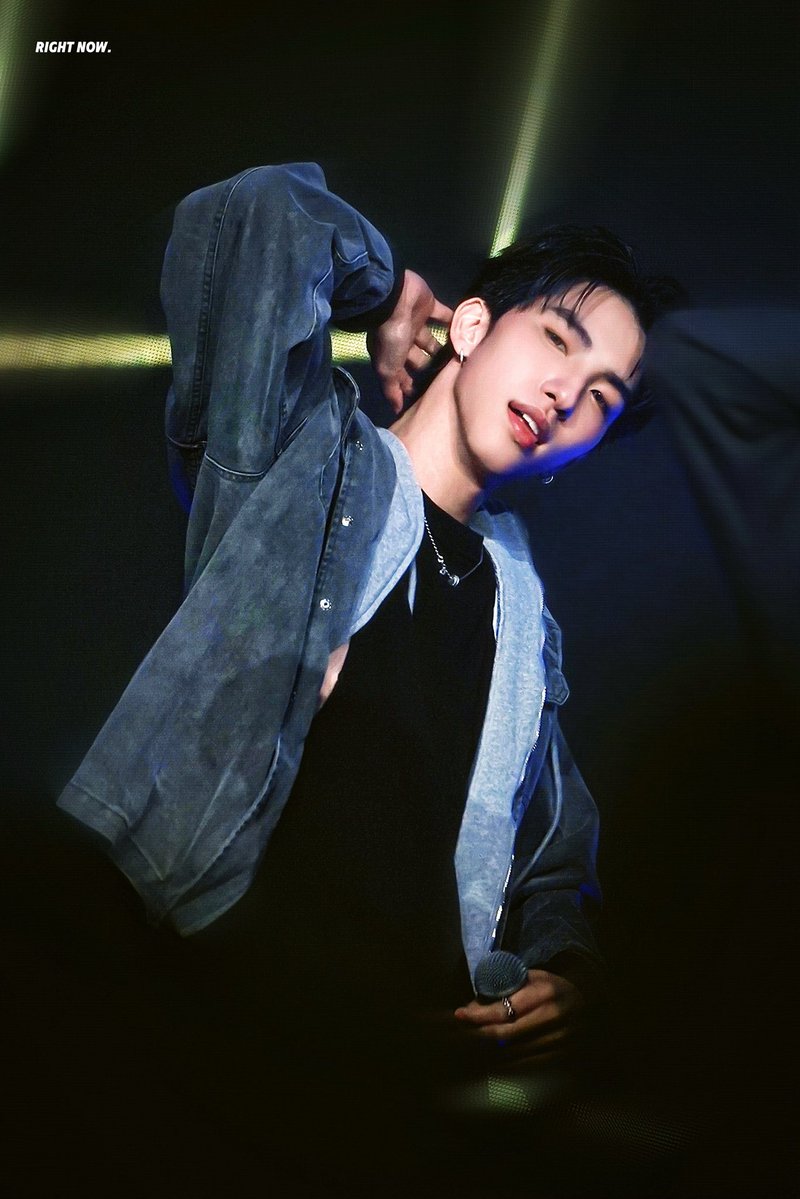 RIGHT NOW. tweet media