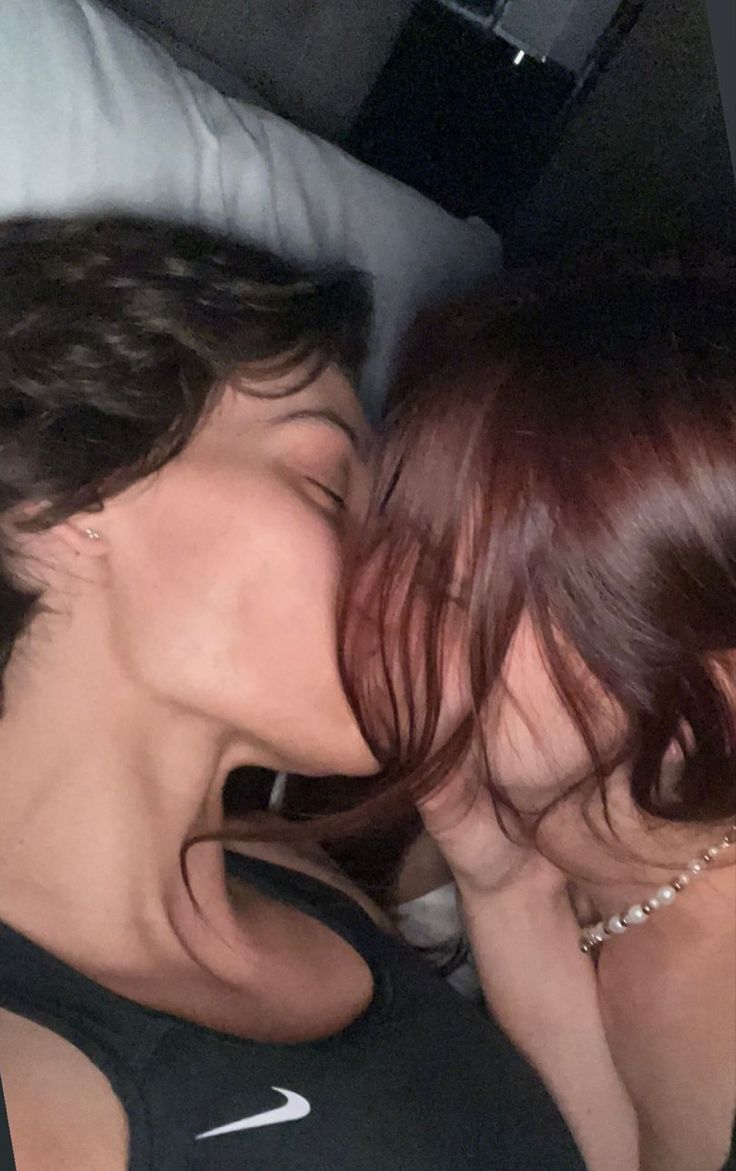 venus ⚢ tweet media