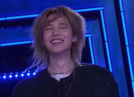 my MUSE jimin ✧･ﾟ tweet media