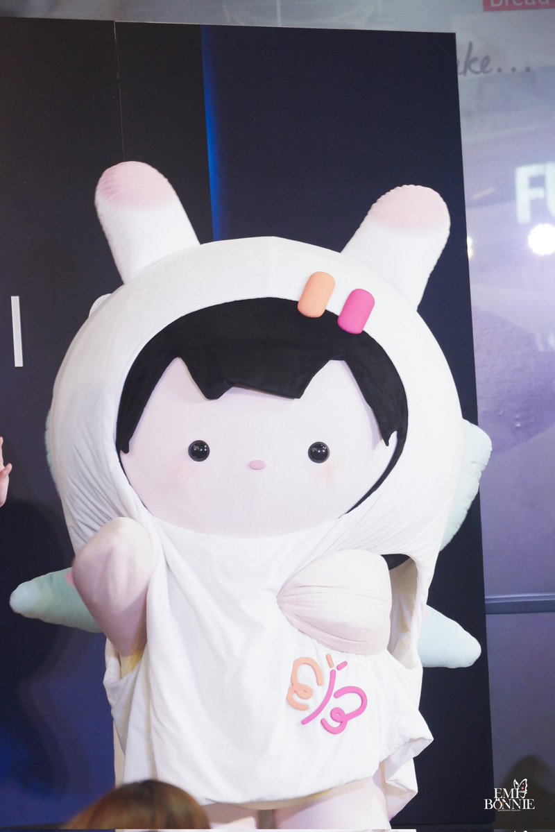 EmiBonnie Thailand tweet media