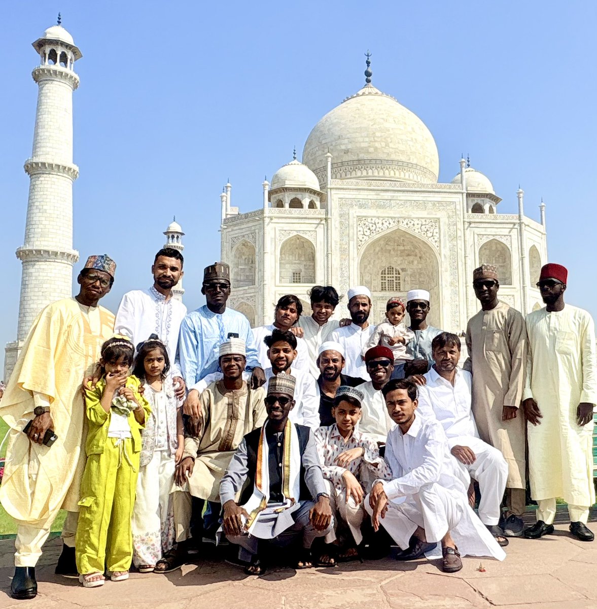 Dan_fulllo's tweet photo. Eid Mubarak ￼🕌🇮🇳 https://t.co/6qkTOHf4Oc