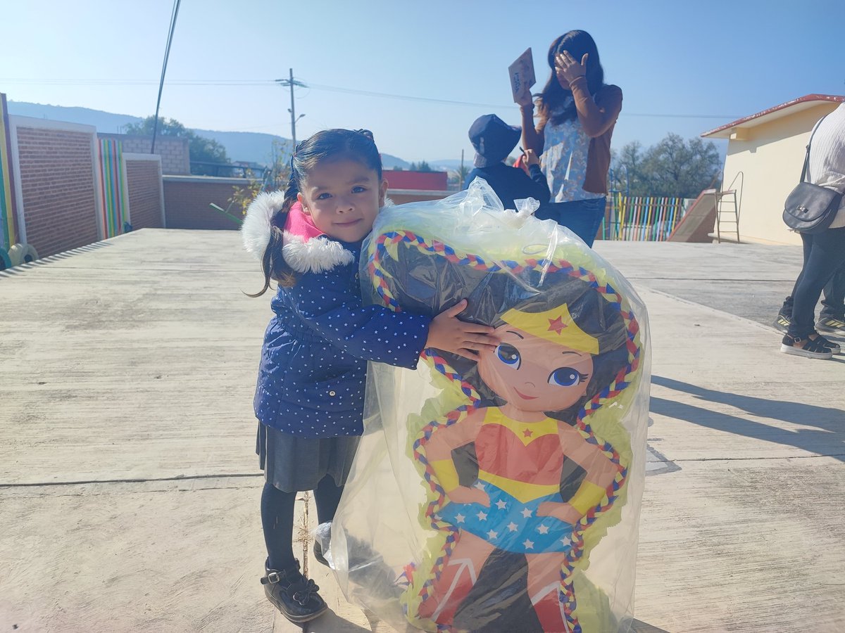 funainhidalgo's tweet photo. 🧒👧❤️#PorAmorALaNiñez #SomosFunainHidalgoAC #CaritasFelices #CuidemosANuestrosNiños Nos unimos en sociedad comprometida con la misma misión de beneficio a nuestra niñez, nuestra recompensa, ver caritas colmadas de ilusiones. iiMuchas Gracias!! 🏆 por sus #Donaciones #Epazoyucan https://t.co/Wv9dw0rwZY