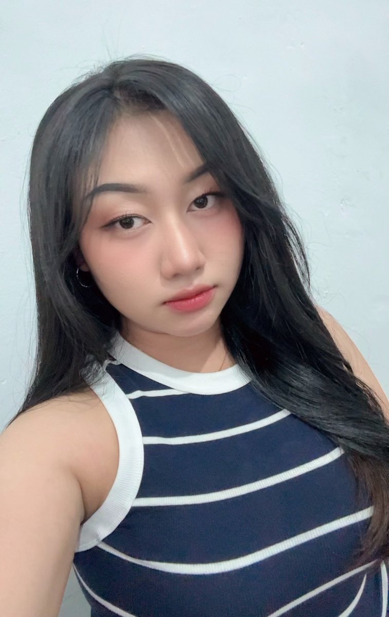 esmeraldaa tweet media