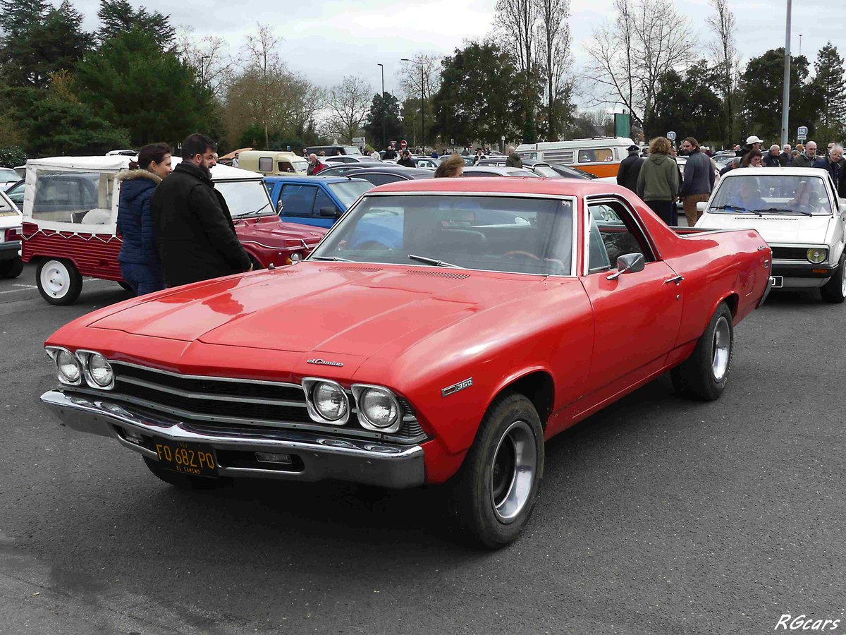 RGcars85's tweet photo. #Chevrolet ElCamino 🇺🇸
#Volkswagen Caddy mk1 🇩🇪
quand 2 voitures à la même philosophie mais de 2 continents différents se retrouvent !!! 
devant ou derrière ? https://t.co/fRqQ2J4TkY