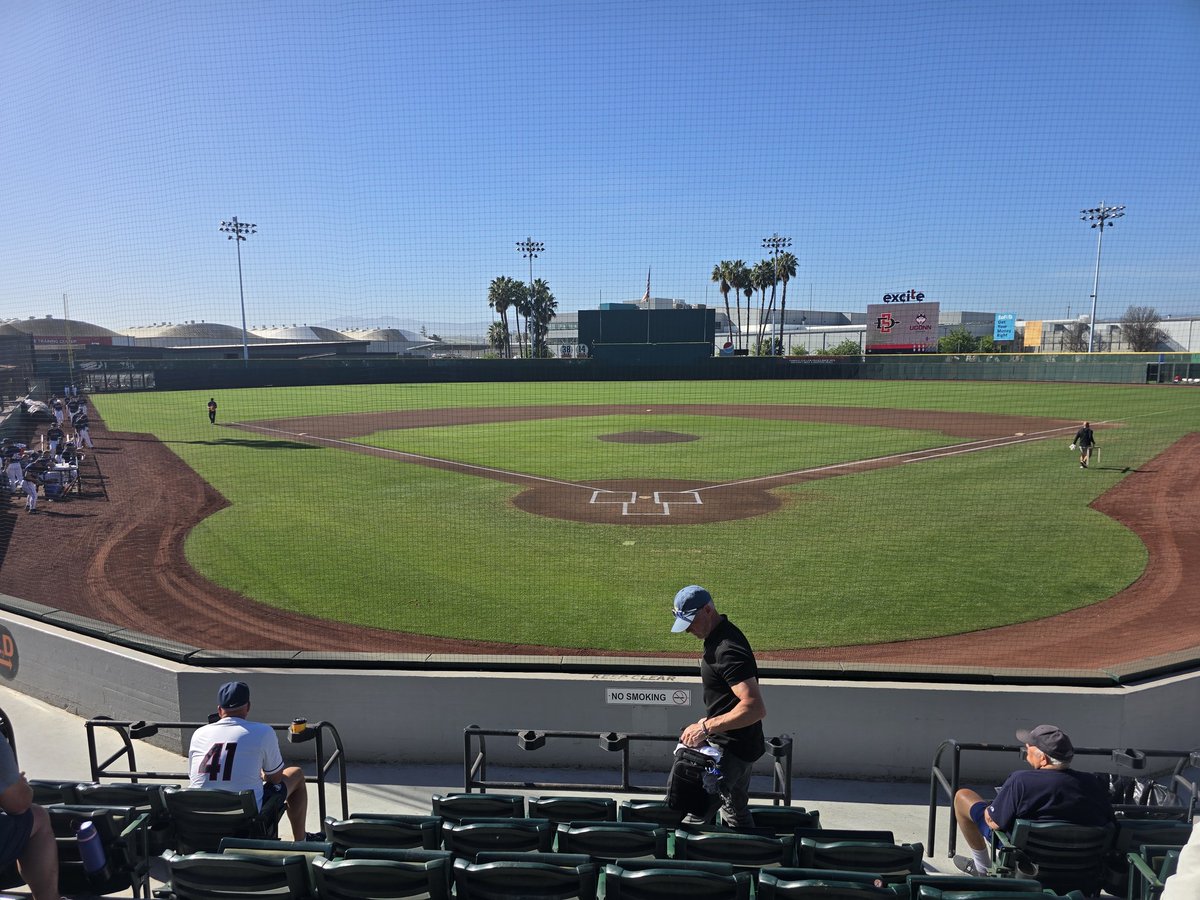 Tike Narry tweet media