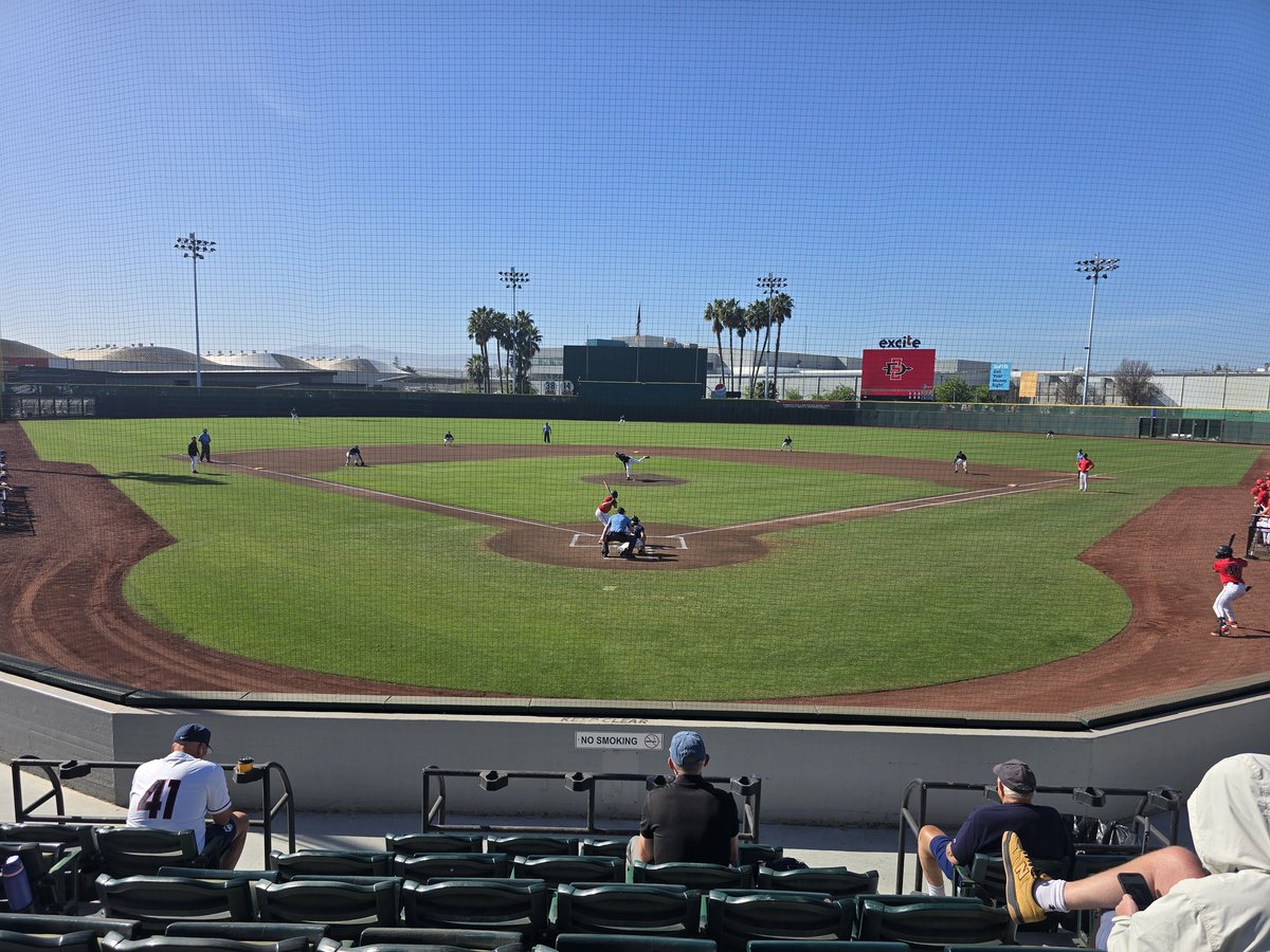 Tike Narry tweet media