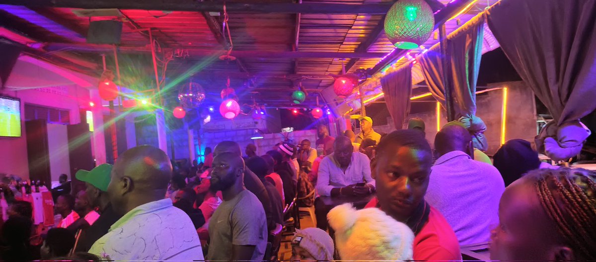 87.9 Akaboozi Fm tweet media