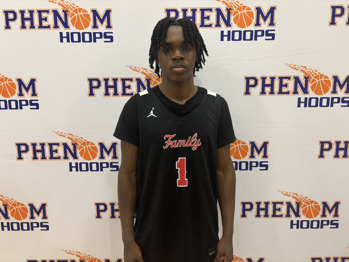 Phenom_Exposure tweet media