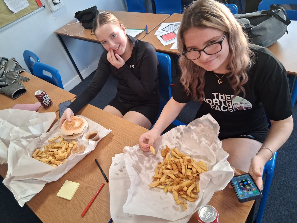 Leeds Youth Service SSE tweet media