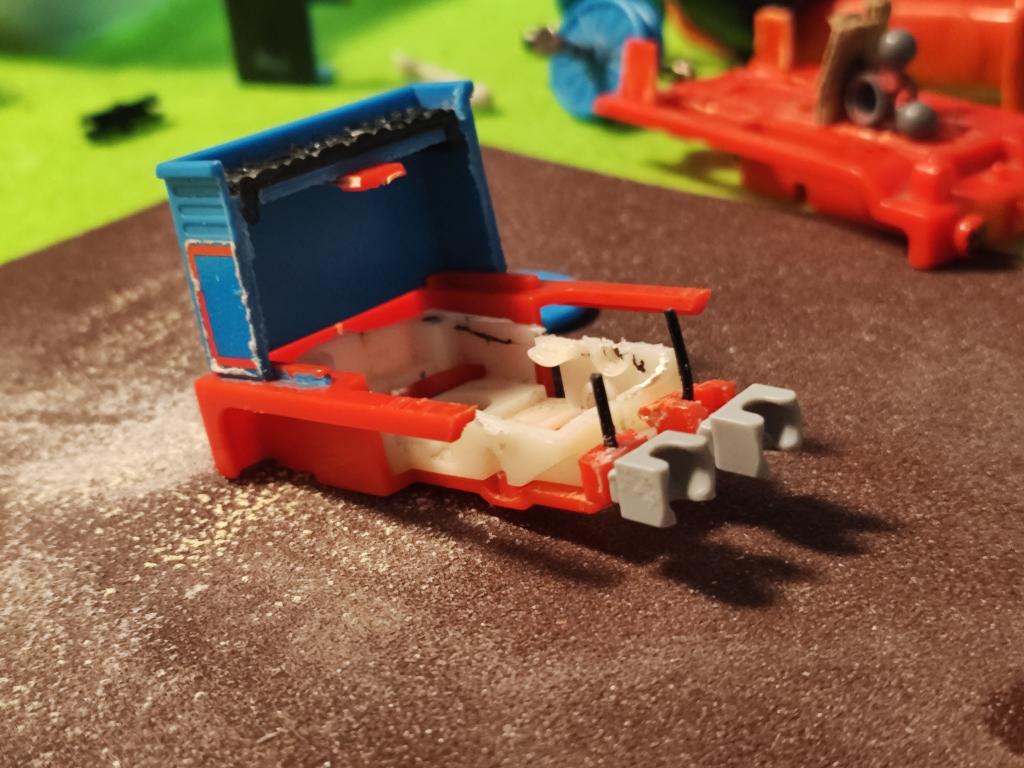 ThomasFanMerch tweet media