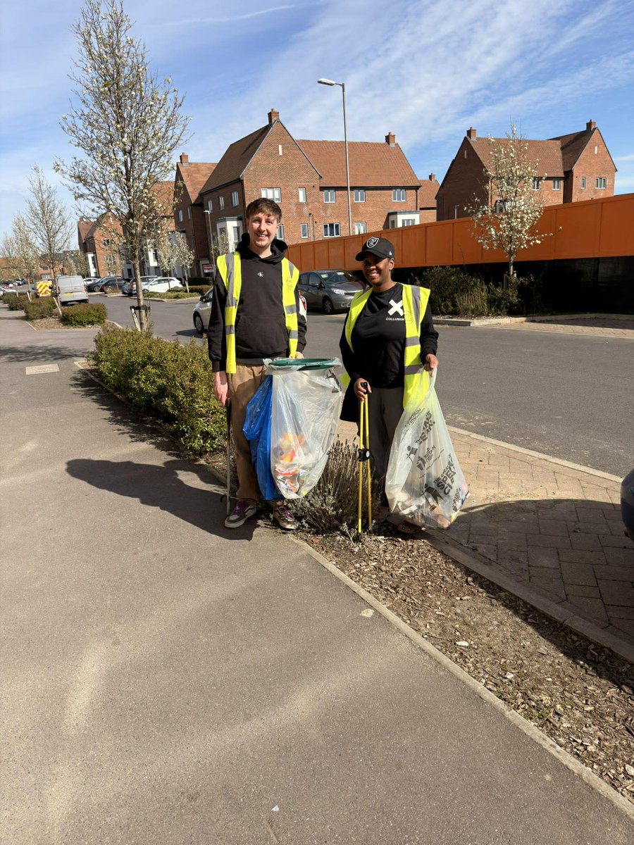 Dan's Community Group tweet media