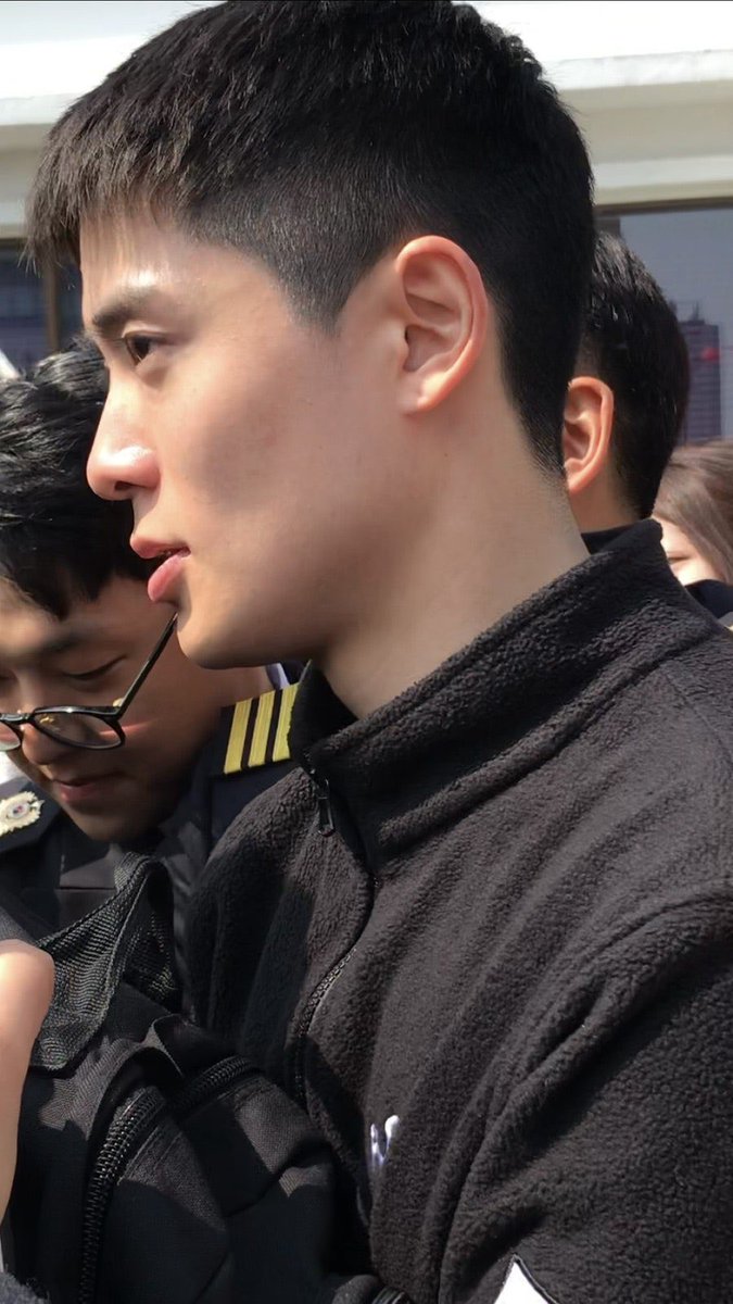 มุมข้างหล่อระเบิดจุง