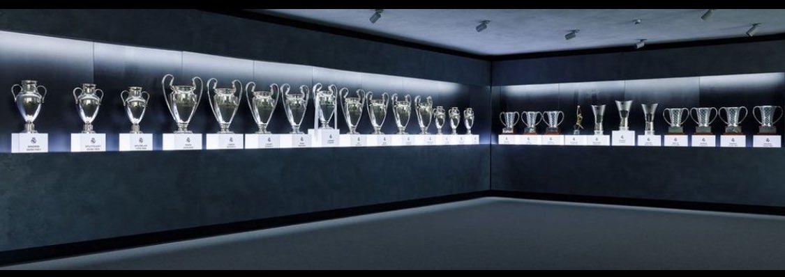 𝕃𝔸 ℂ𝔸𝕊𝕋𝔼𝕃𝕃𝔸ℕ𝔸 tweet media