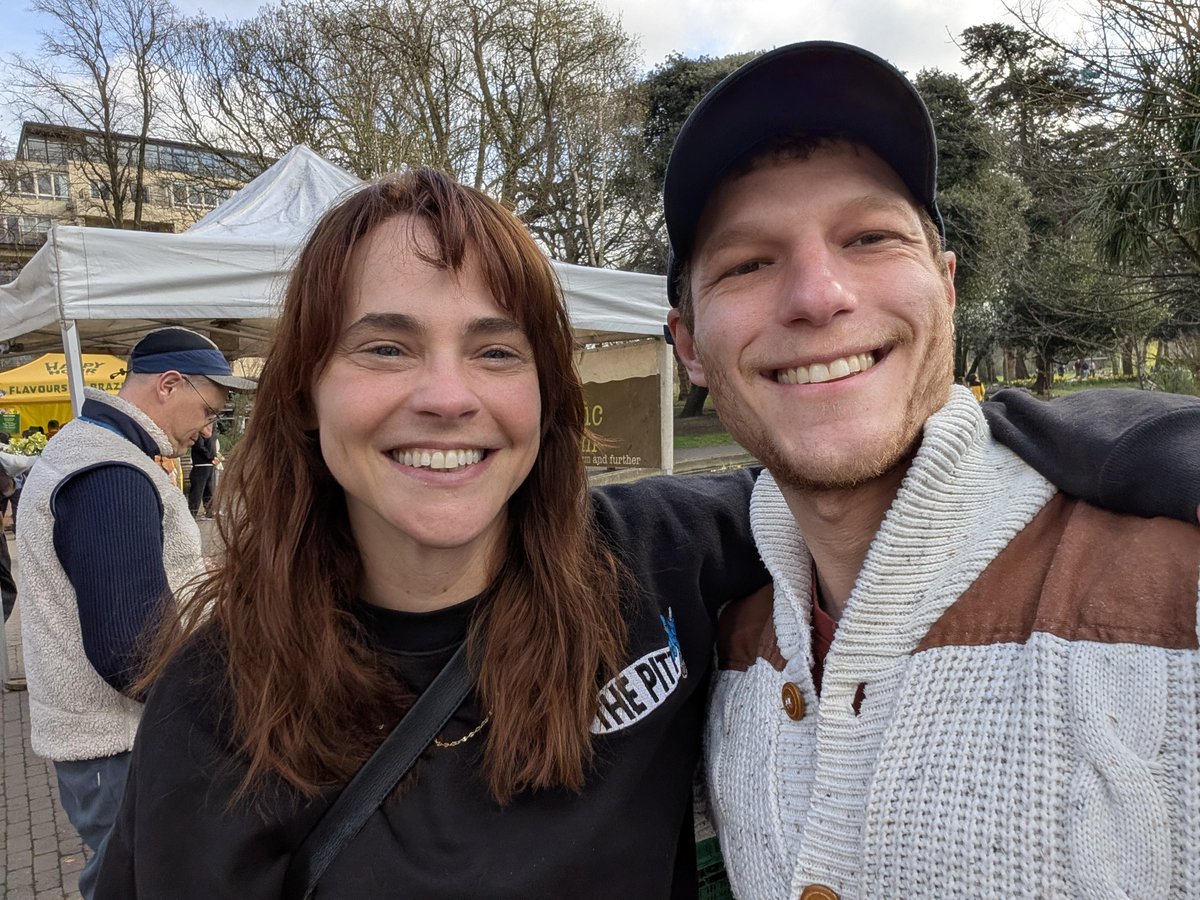 Fiona in a new photo with a fan! 🖤

via Lucashis9 on reddit