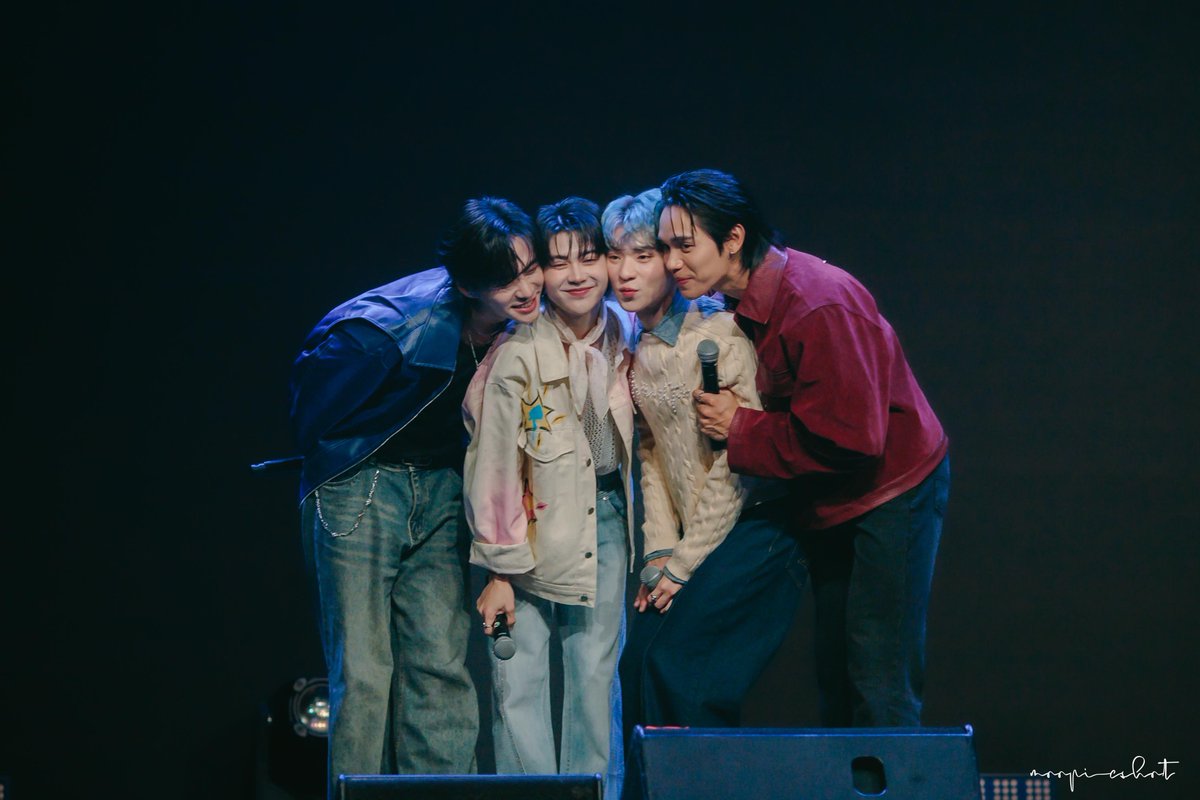 PLOY⇌ ·͜· ♡ tweet media